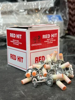 میخ و چاشنی سر خود ردهیت (RED HIT) مخصوص تفنگ میخکوب عصایی | بسته ۱۰۰ عددی